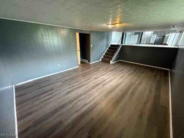 6446 Wolf Rd - Photo 5 of 10