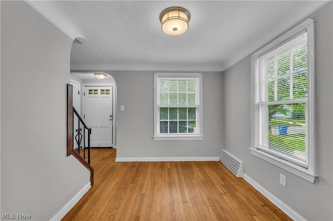 19702 Pawnee Ave - Photo 3 of 24