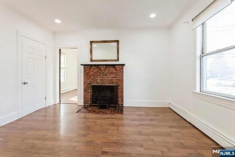 21 Central Ave - Photo 4 of 22