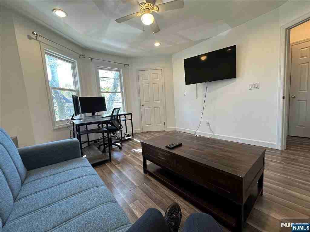 70 Prospect Pl - Photo 2 of 12