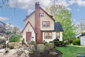featured image of 191 Hardenburgh Ave
