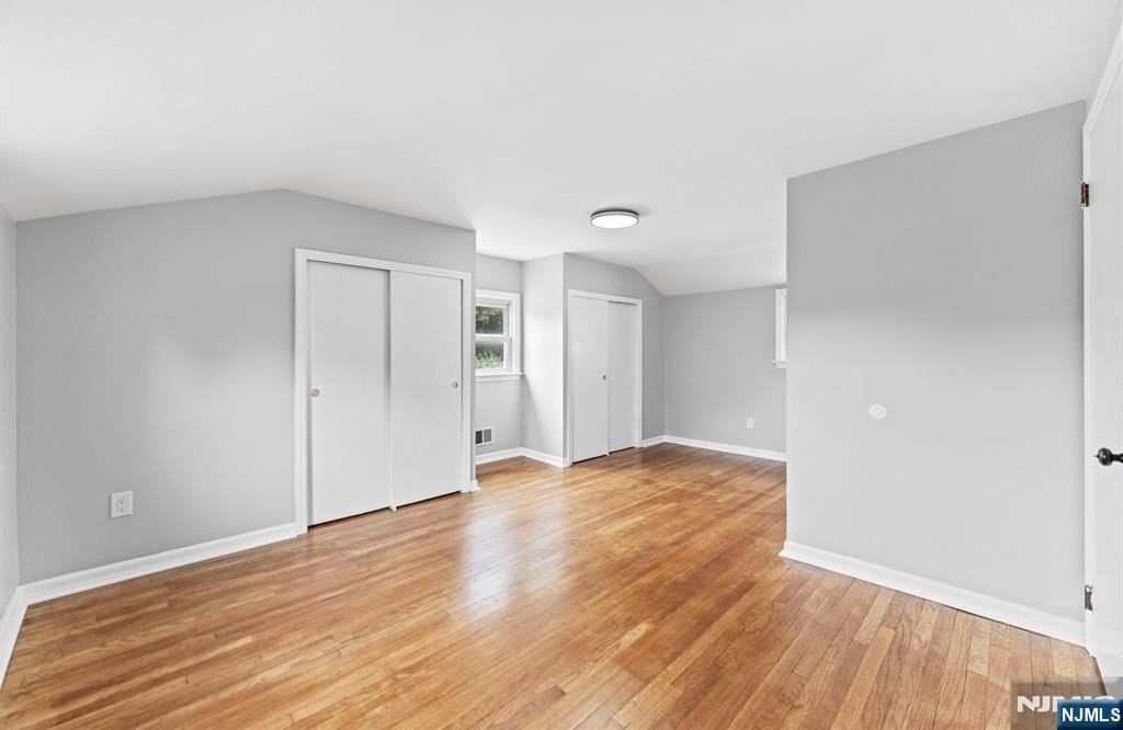 18 Farmingdale Ave - Photo 7 of 50