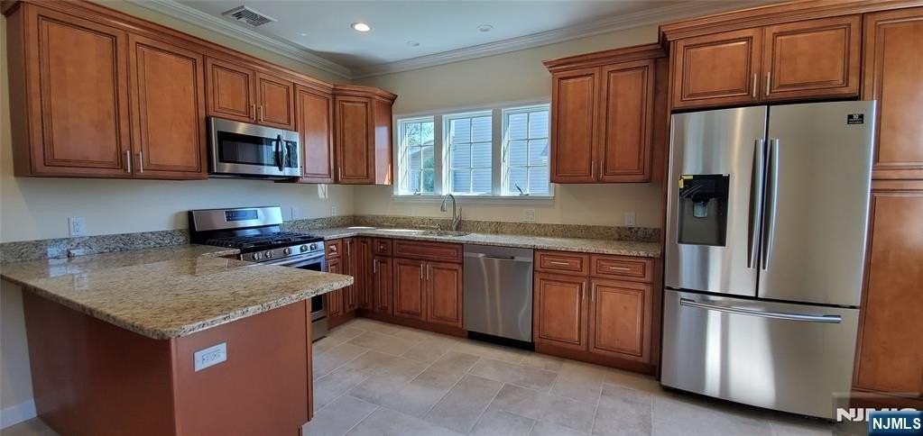 54 Park Avenue - Photo 3 of 16