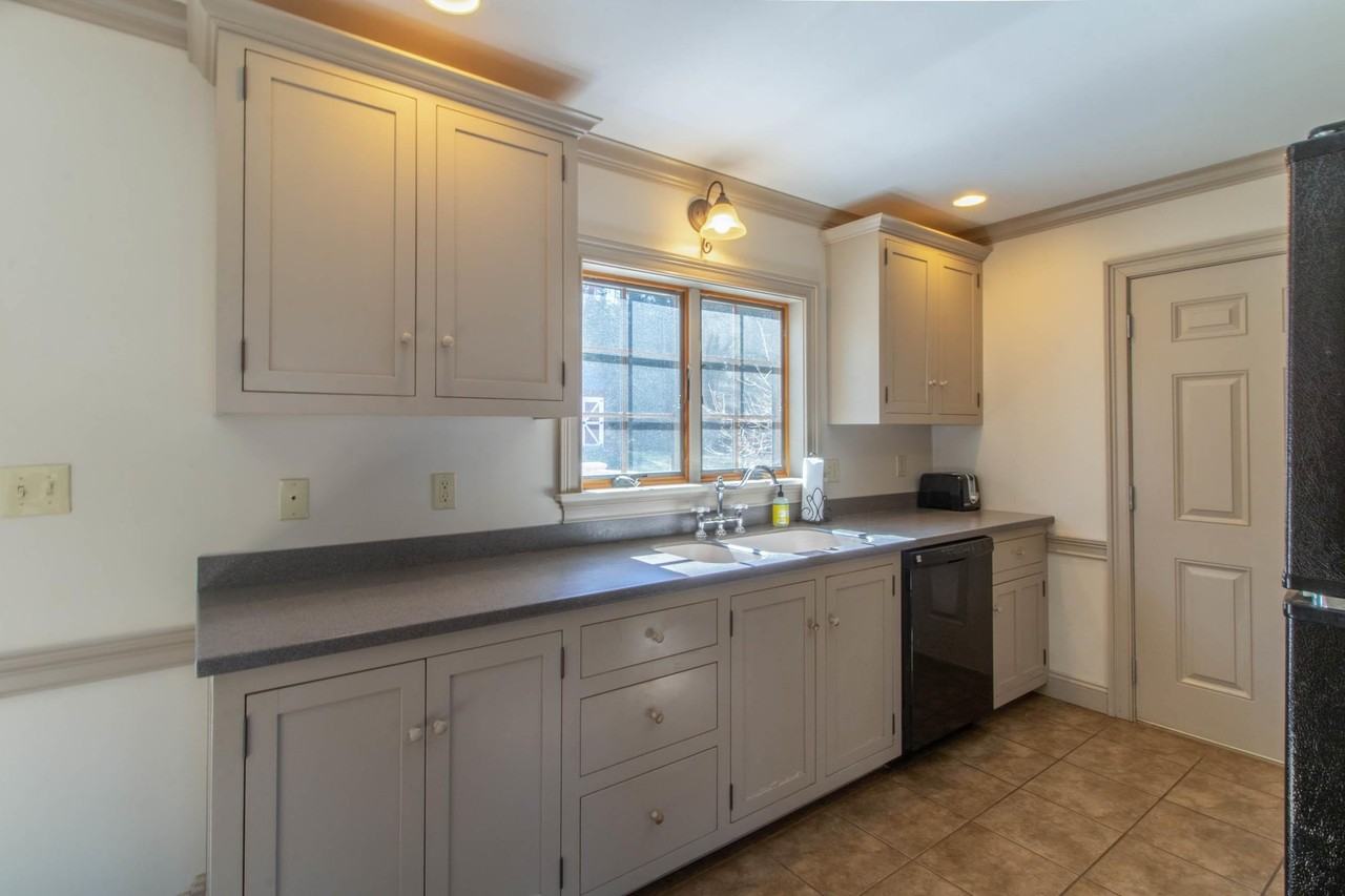 Island Pond Rd - Photo 2 of 26