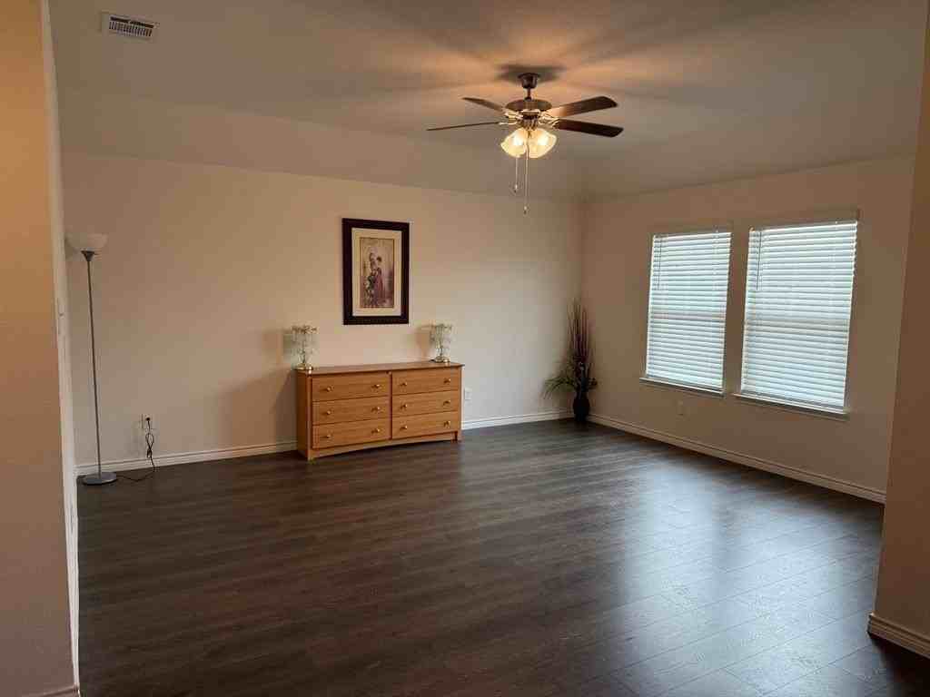 1412 Chestnut Cove Dr - Photo 5 of 23