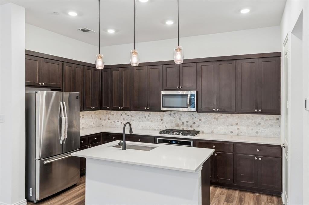 2215 Adena Springs Dr - Photo 4 of 30