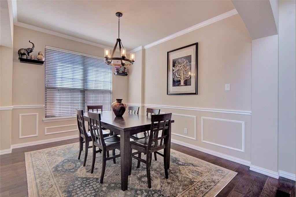 4900 Newbridge Dr - Photo 5 of 28