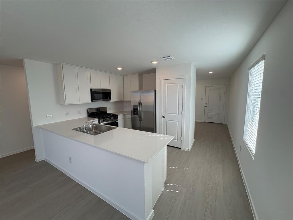 1633 Limpkin Dr - Photo 4 of 28