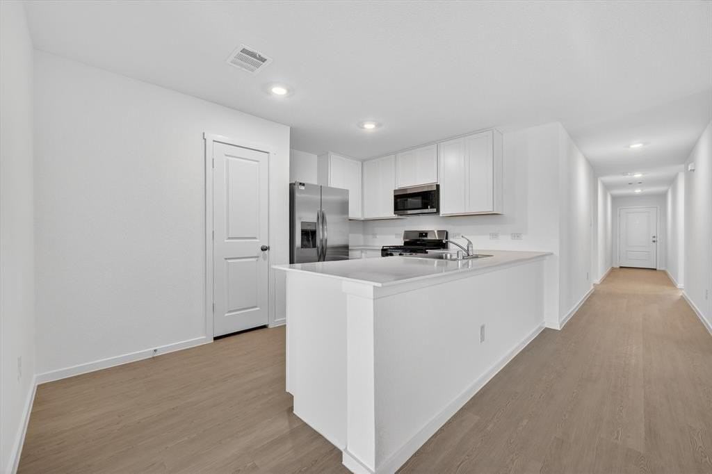 2051 Stable Ln - Photo 6 of 27
