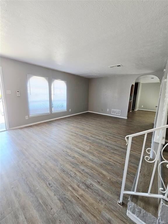 3954 Altoona Dr - Photo 3 of 10