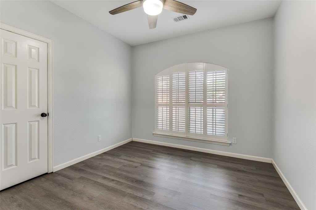 1206 St James Pl - Photo 7 of 24