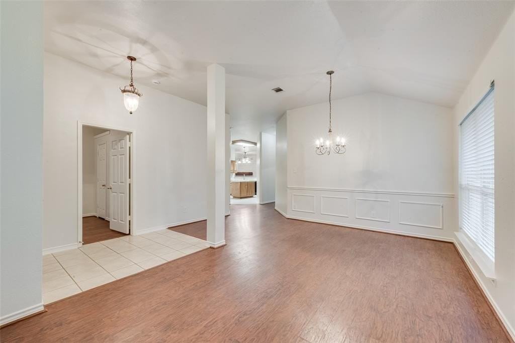 2760 Beacon Hill Dr - Photo 7 of 28