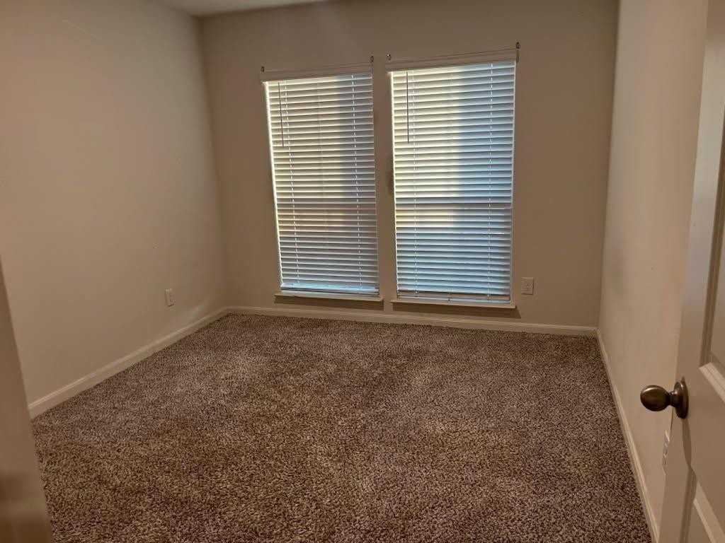 2022 Belmont Ln - Photo 5 of 14