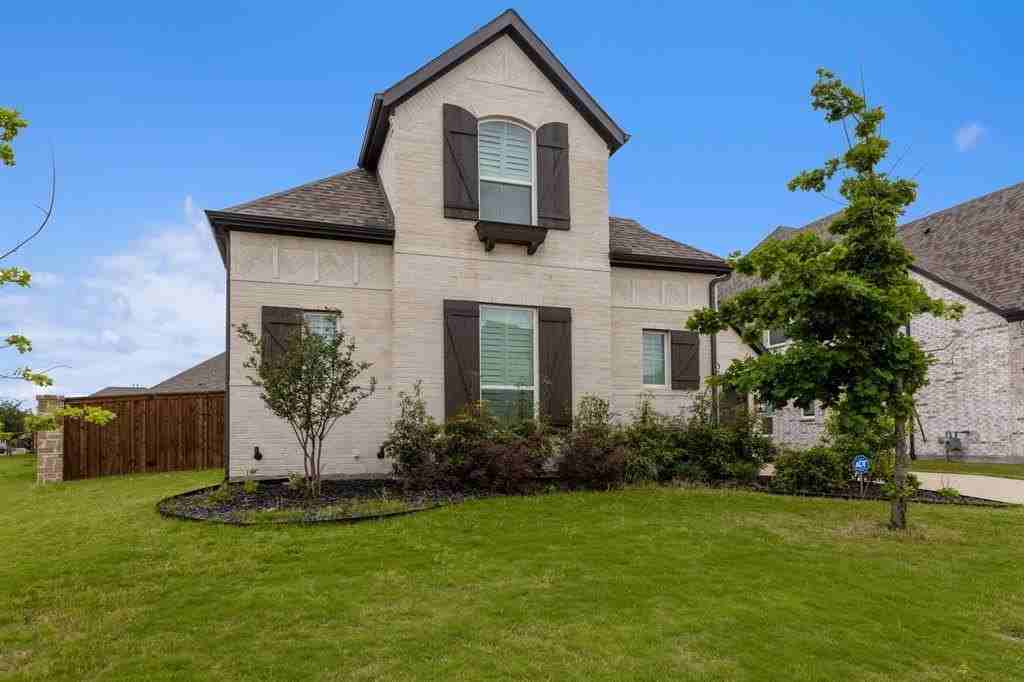 545 Goose Lake Dr - Photo 2 of 29