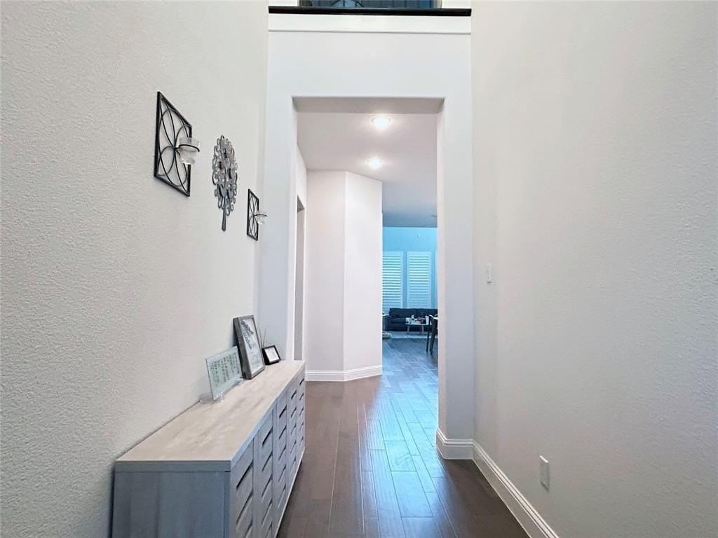 1038 Joanna Ln - Photo 2 of 29