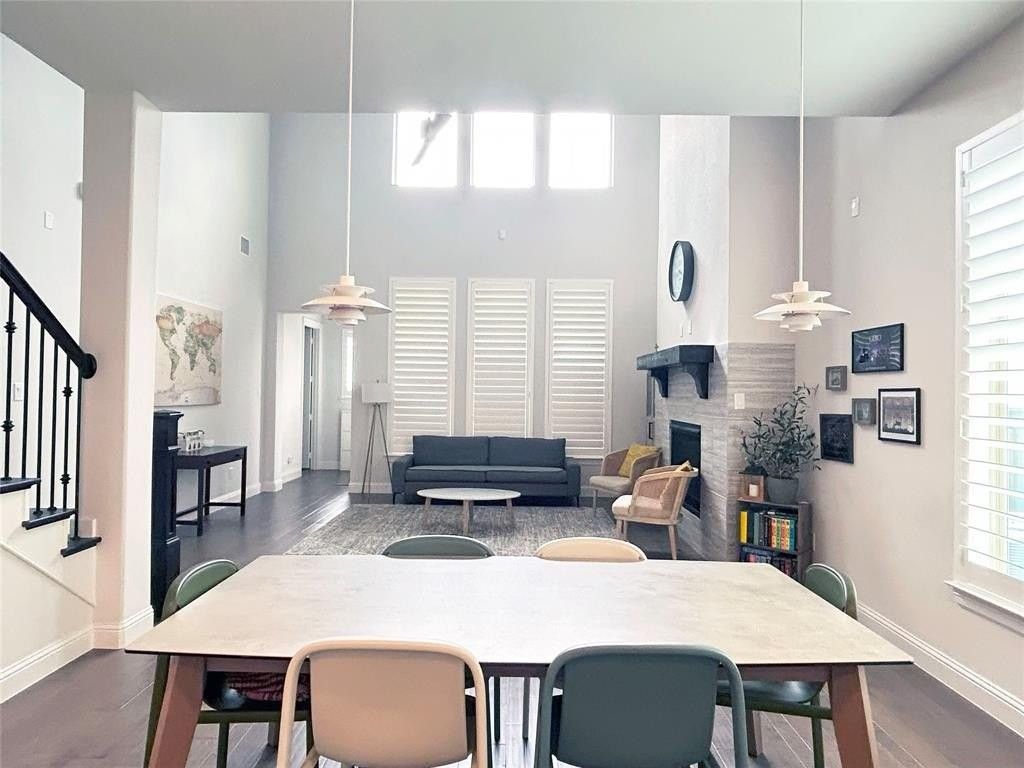 1038 Joanna Ln - Photo 5 of 29