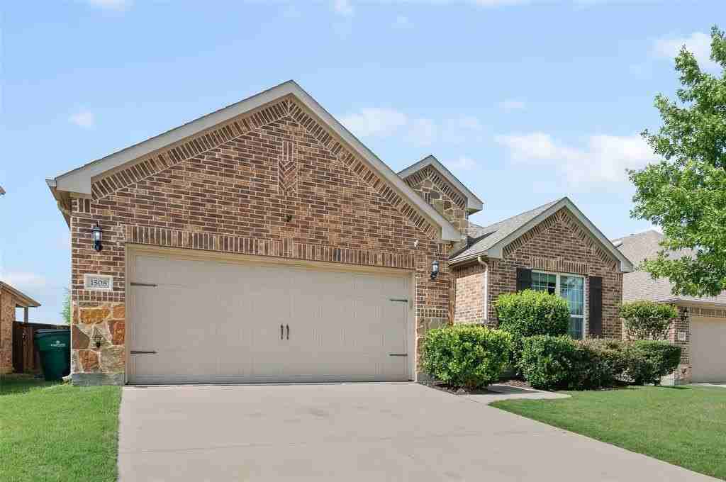 1508 Westborough Ln - Photo 2 of 39