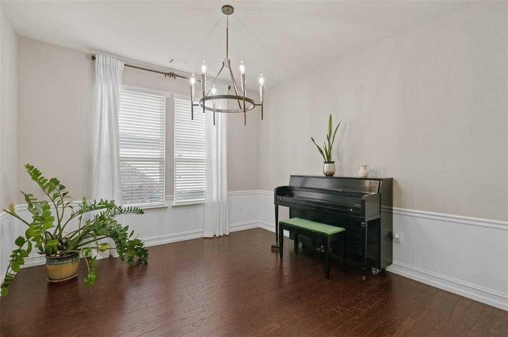 1508 Westborough Ln - Photo 5 of 39