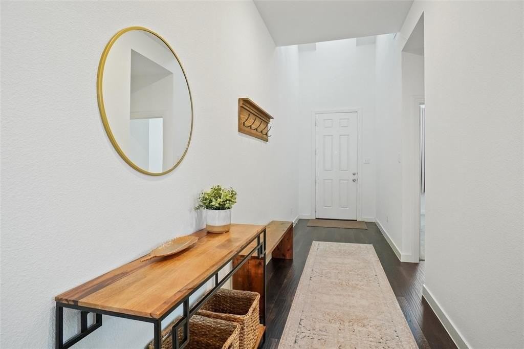 525 Overton Ave - Photo 2 of 34