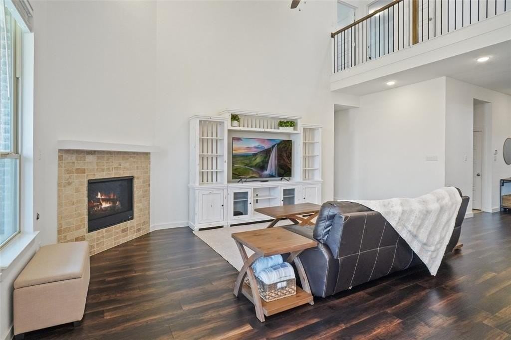 525 Overton Ave - Photo 5 of 34