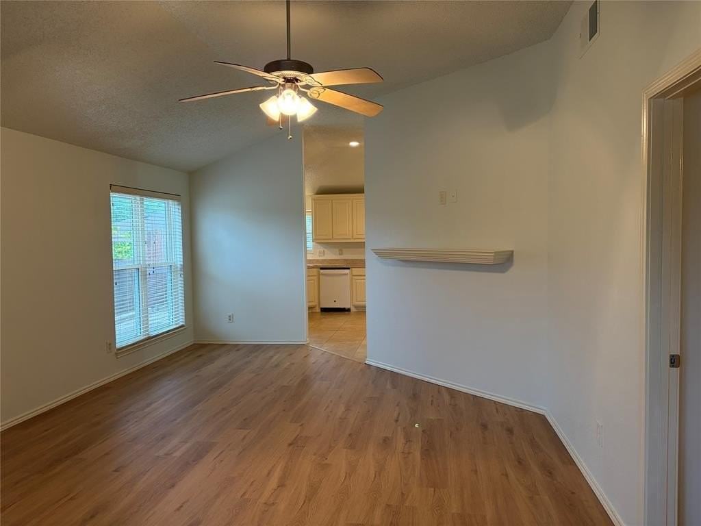 2428 Chestnut Way - Photo 5 of 14