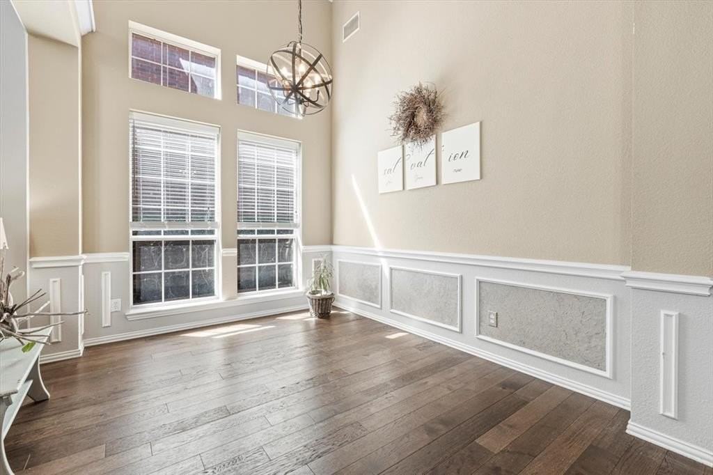 673 Nottingham Dr - Photo 6 of 25