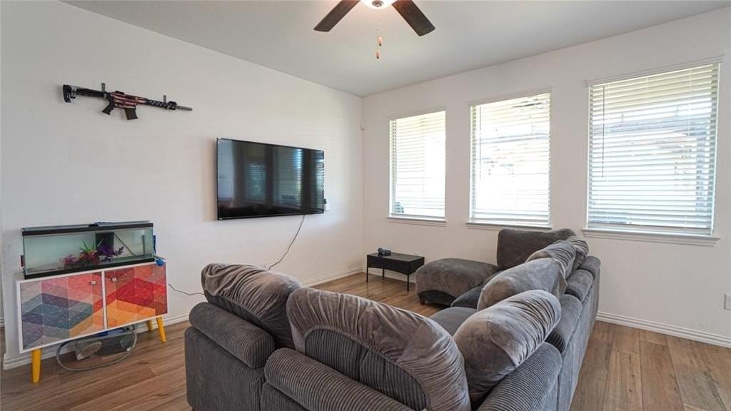 733 Alden Dr - Photo 3 of 20