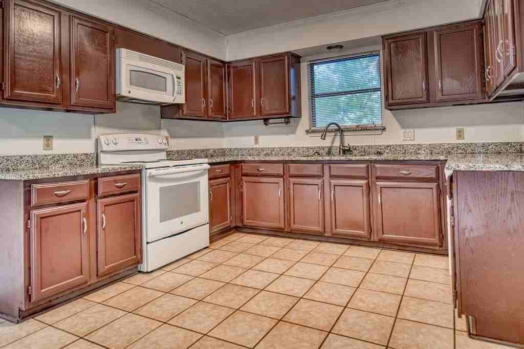 6208 Big Springs Dr - Photo 6 of 24