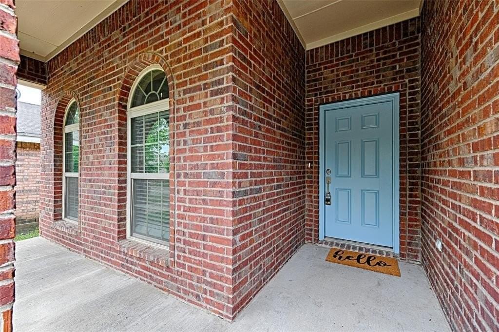 1213 Lambert Dr - Photo 4 of 25