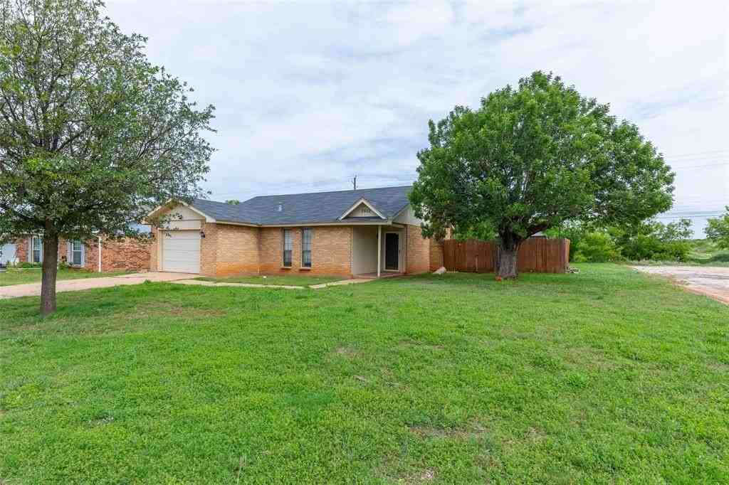 3902 Karen Dr - Photo 7 of 29