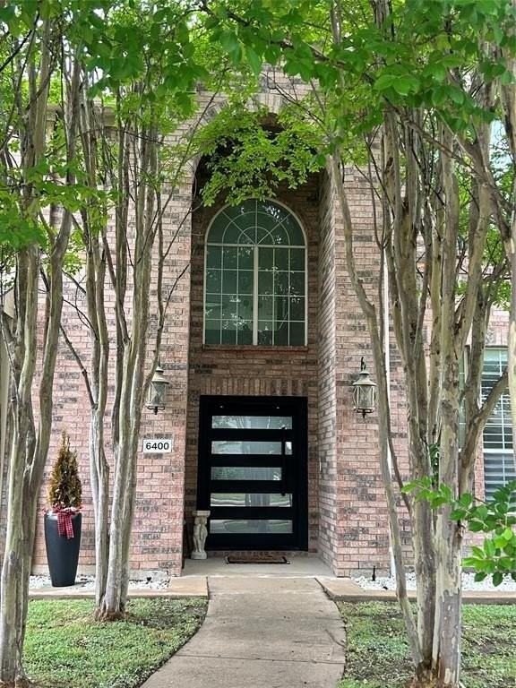 6400 Sidney Ln - Photo 2 of 26