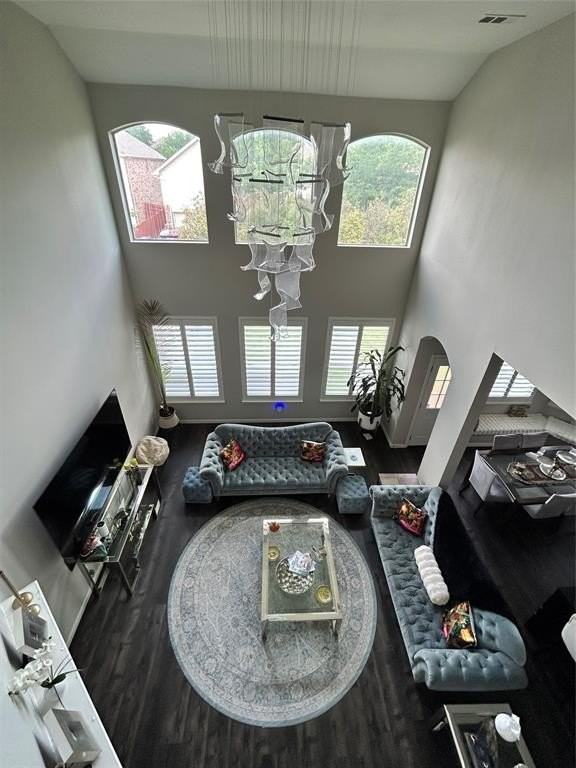 6400 Sidney Ln - Photo 6 of 26