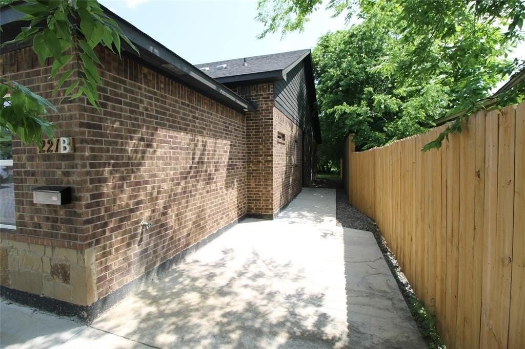 221 San Angelo Ave #B - Photo 3 of 29