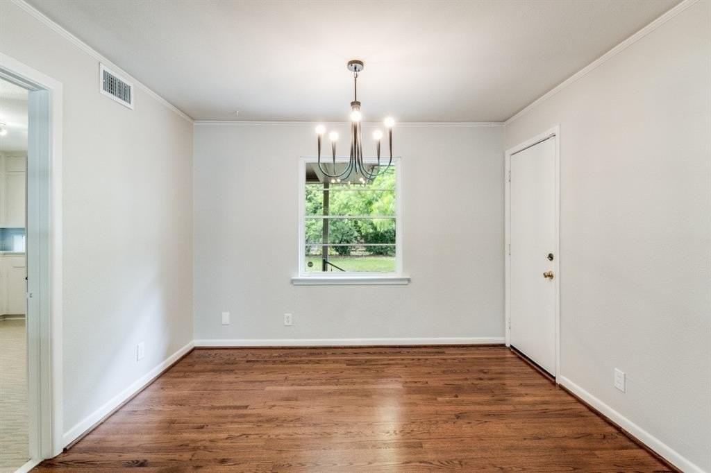 9831 Mercer Dr - Photo 4 of 12