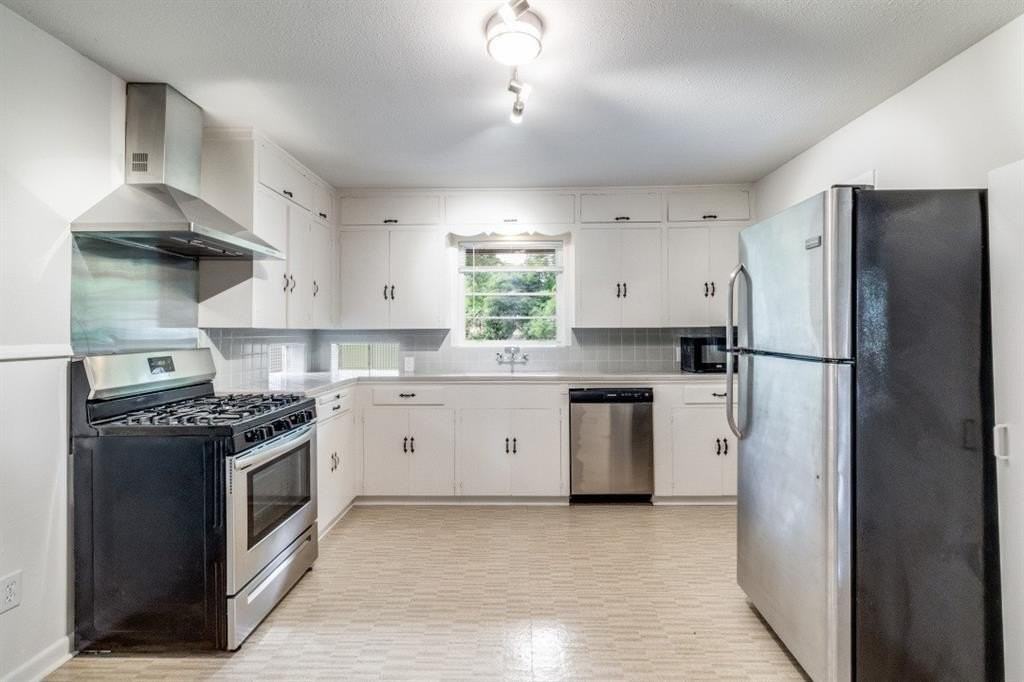 9831 Mercer Dr - Photo 6 of 12