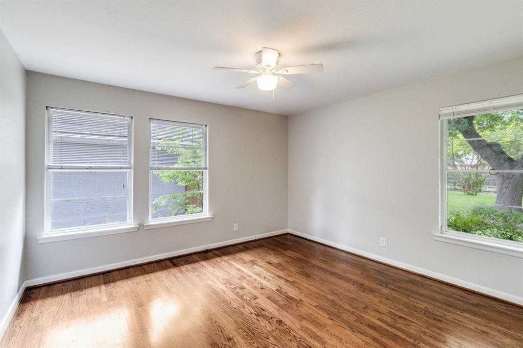 9831 Mercer Dr - Photo 7 of 12