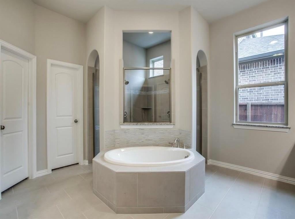 6812 Humboldt Pl - Photo 5 of 9