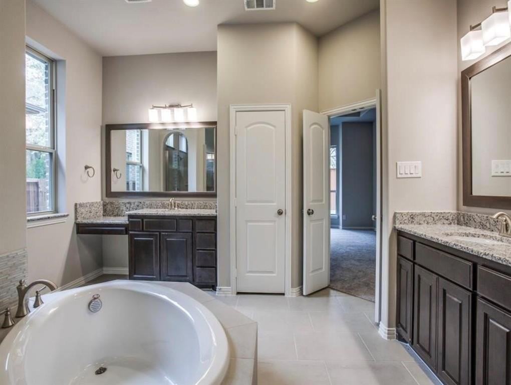 6812 Humboldt Pl - Photo 6 of 9