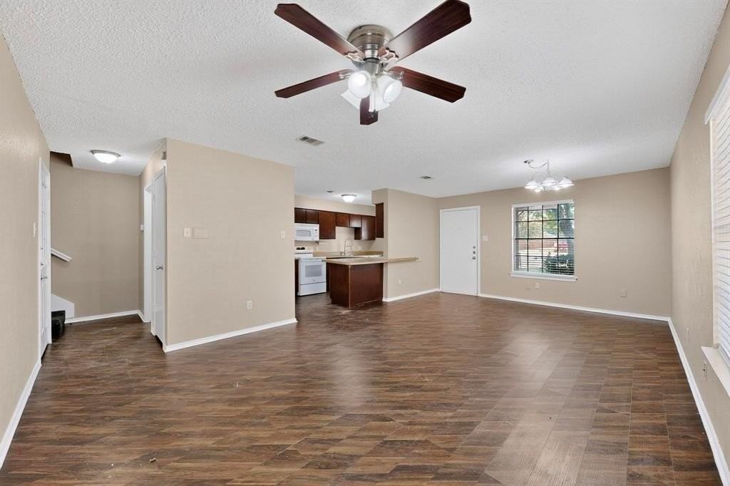 912 N Nursery Rd - Photo 7 of 33