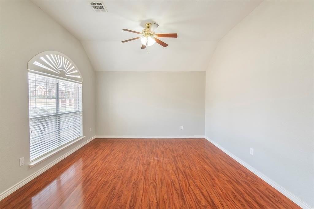 2424 Cimmaron Dr - Photo 3 of 25