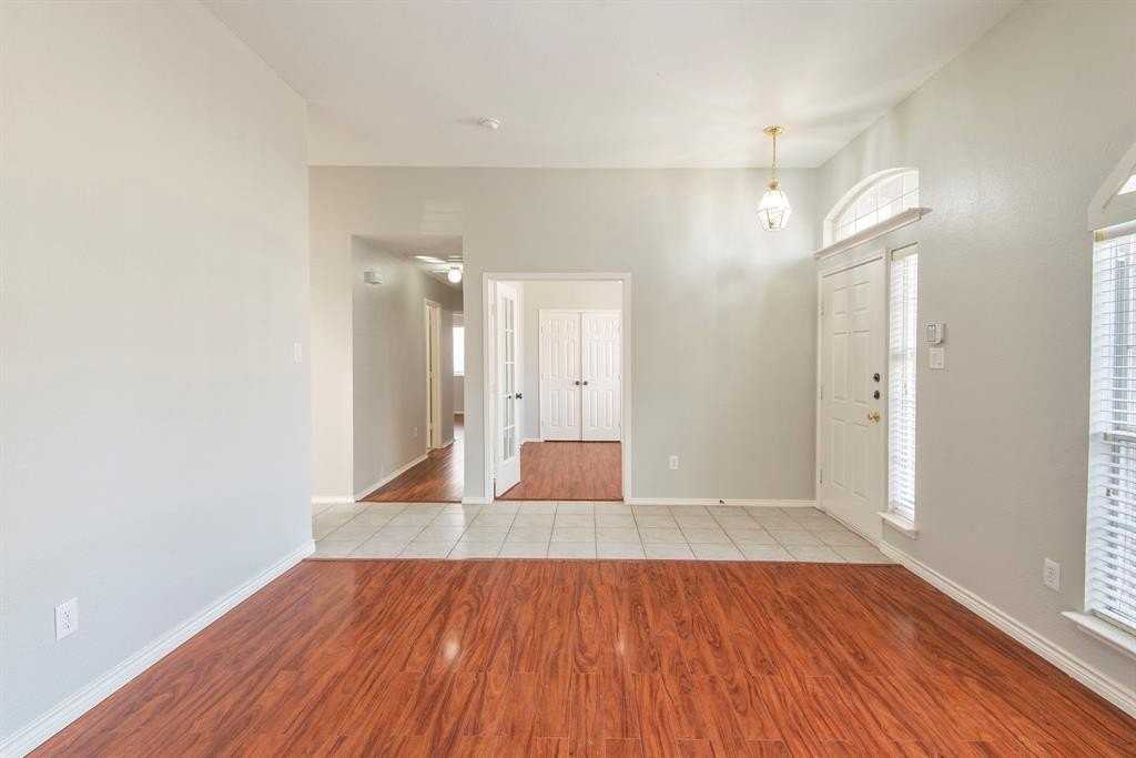 2424 Cimmaron Dr - Photo 4 of 25