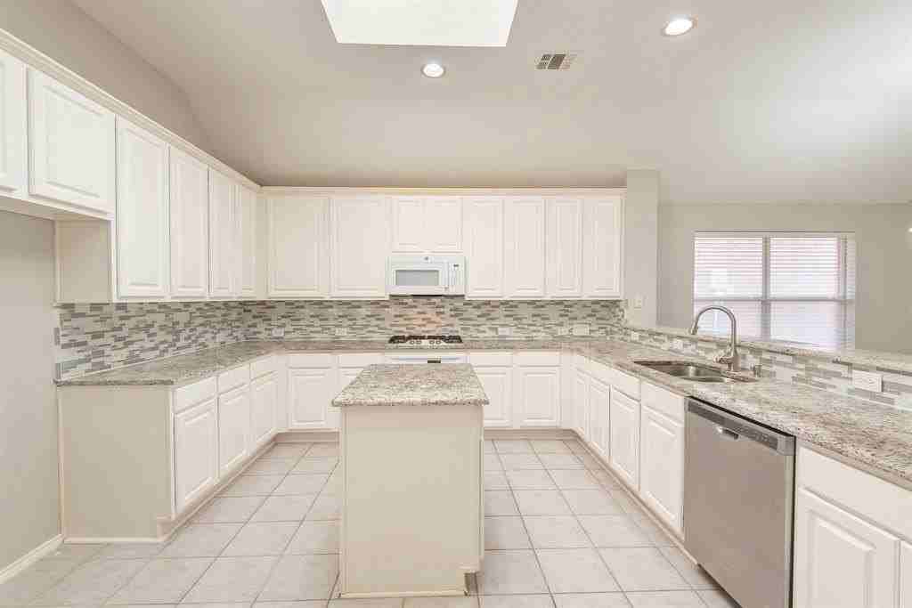 2424 Cimmaron Dr - Photo 7 of 25