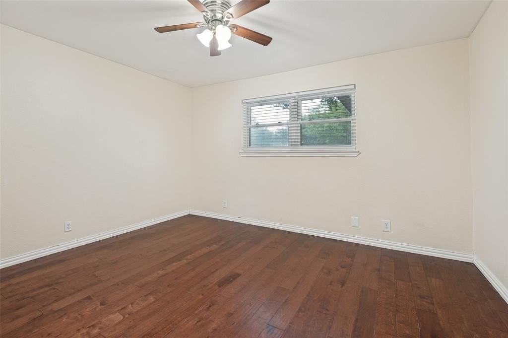 1051 College Pkwy - Photo 6 of 12