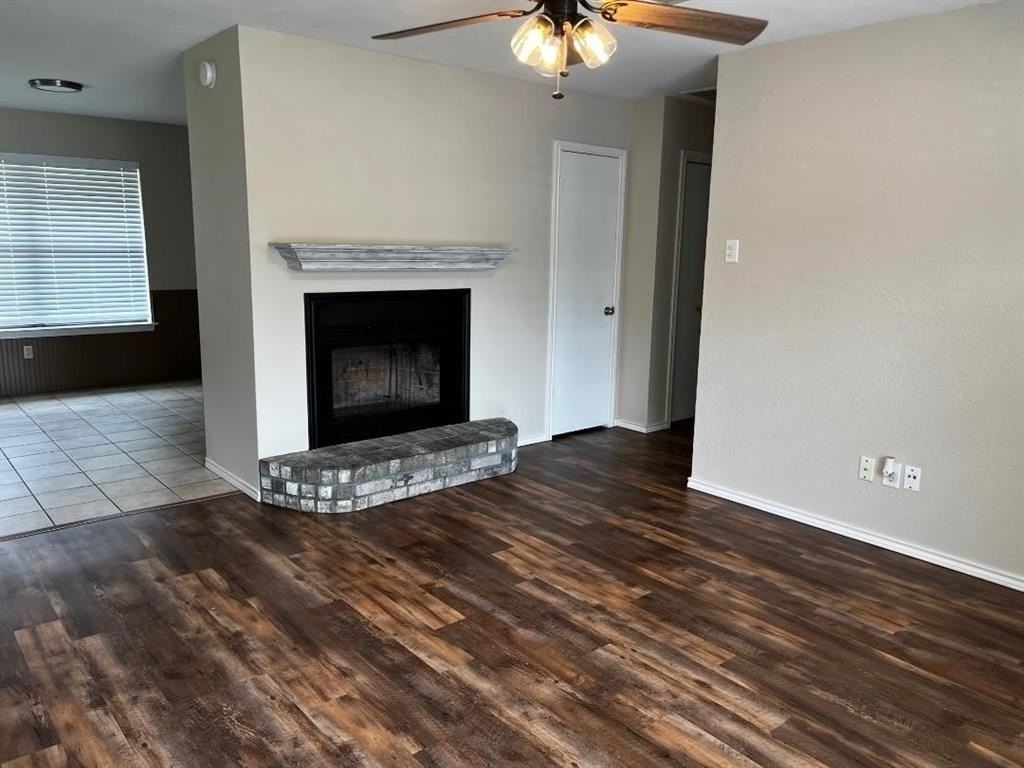 713 E Avenue F - Photo 2 of 13