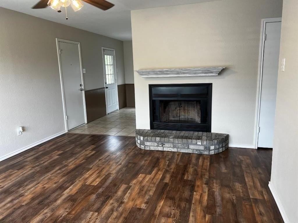 713 E Avenue F - Photo 3 of 13