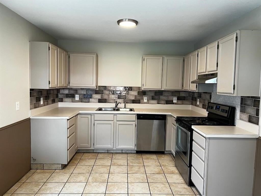 713 E Avenue F - Photo 4 of 13