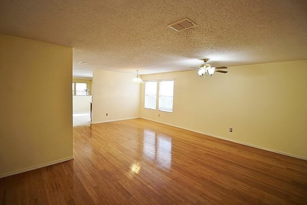 2936 Santa Sabina Dr - Photo 3 of 25