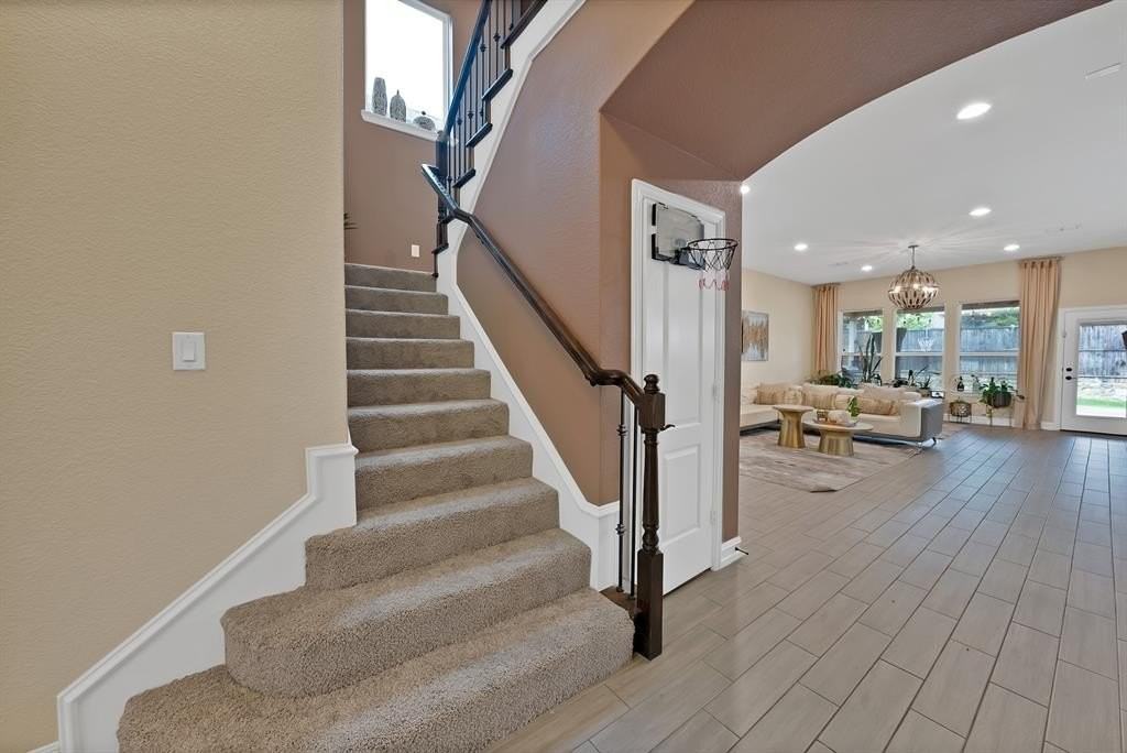 5504 Magnum Way - Photo 5 of 37