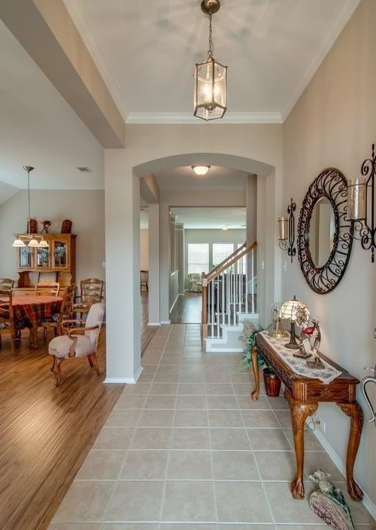 13049 Fencerow Rd - Photo 3 of 32