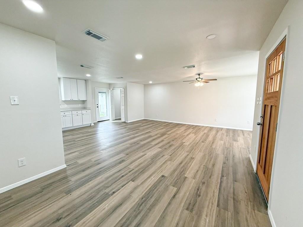 110 Marigold Dr - Photo 4 of 25